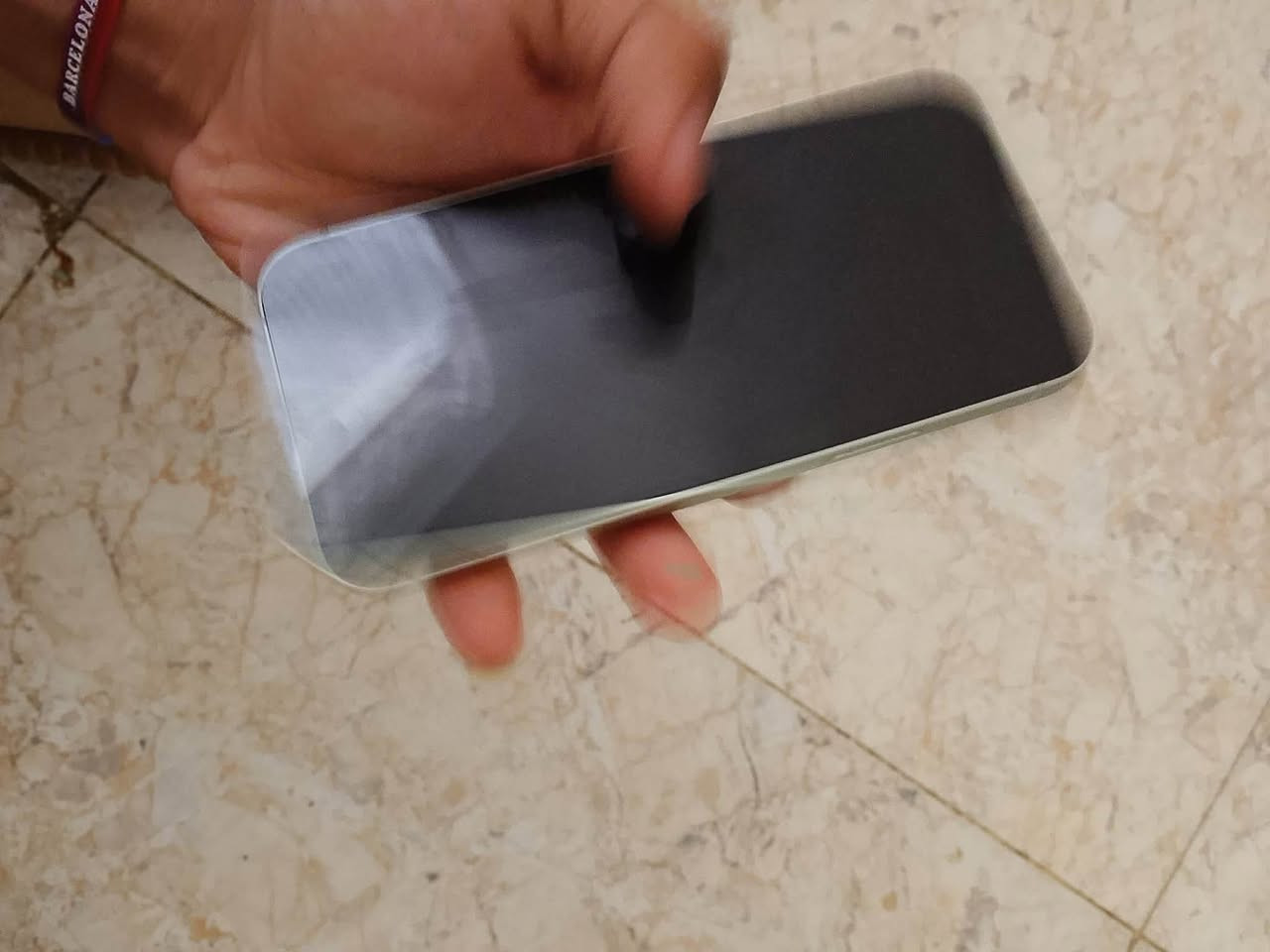 سلام عليكم ايفون 12ععادي جهاز مكفول كفاله عمامه مامفتوح ابد بس البطاريه معلايه بل حاسبه الي يريده اني بل خدمه ***********
