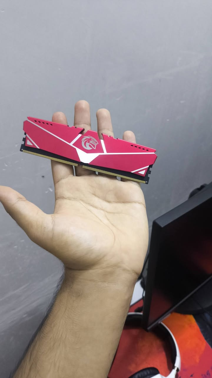 السلام عليكم رام للبيع ddr4 16g 3200 قطعة واحدة نظافة 100% شغال بدون اي مشاكل سعر 130 وبي مجال بسيط حك الجية لان ماعندي توصيل رقمي ***********
