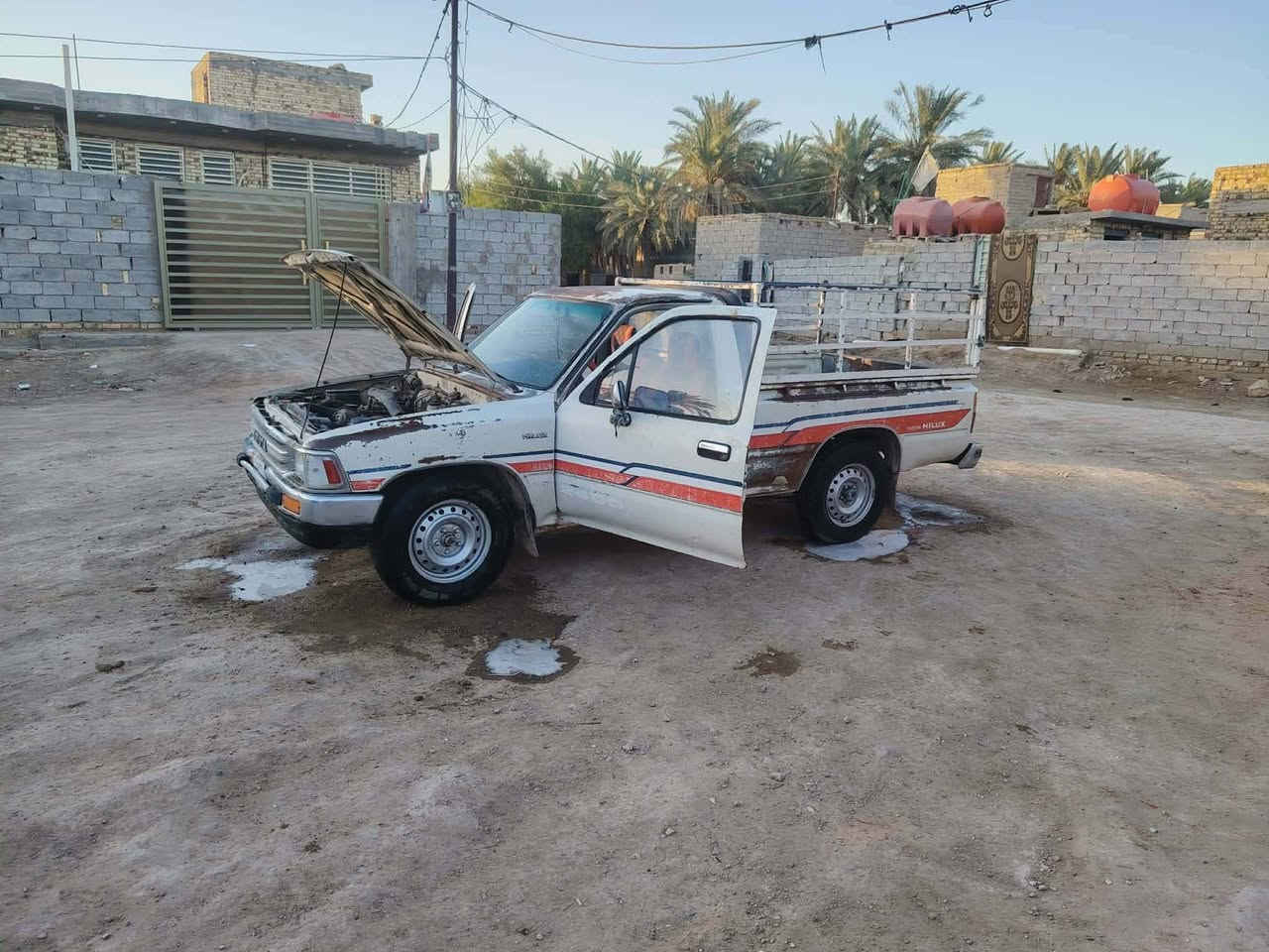 السلام عليكم.. مكلف بنشر 
بيكم تويوتا للبيع موديل 90 رقم مثنى بسمي مشروع وطني

سياره مكفولة من الضربة التبديل تخم تايرات وحداديه جديده كهربائيات كلها شغالة 

السعر 50 بيه مجال بسيط مكان سياره الديوانيه السنيه

***********
