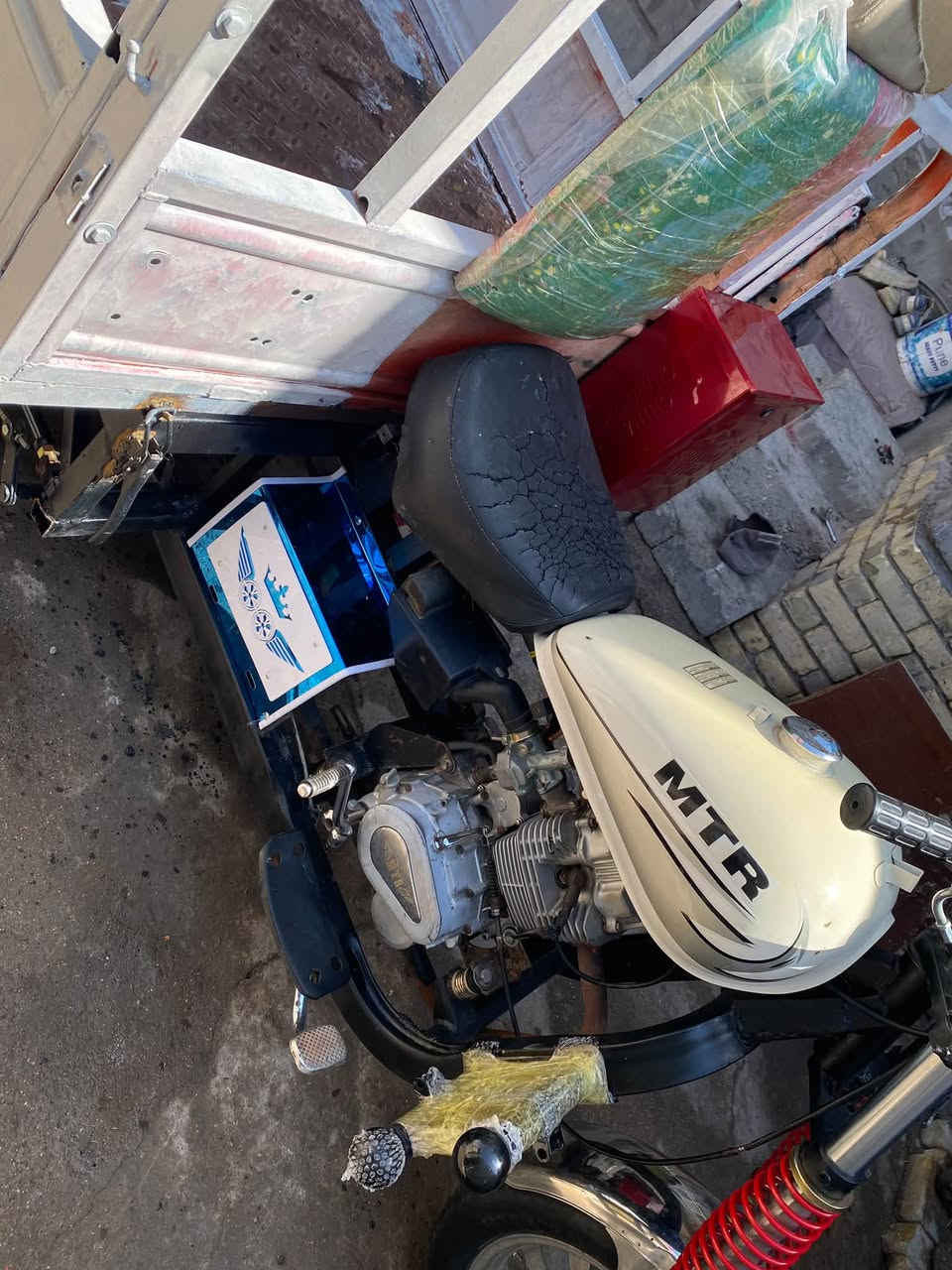 سلام عليكم رجاء رجاء رجاء إذا مو شراي لاتعبني ولاتخابرني وتضل تسولف ستوته توا معمره بس لمكينه مامبدلها مفتوحه شاصي بي لحيم بل رگبه اكسل لطش صدر فرس ورگ مگبنه بوريات ميزانيه سيم بريك فلنجات بنزات وياله مال جمره تايرات بدي معمره لسعر ٦٠٠ اله ربع دينار مابيع وارجع واعيد اقرا المنشور يلا تراسل فقط واتساب***********
