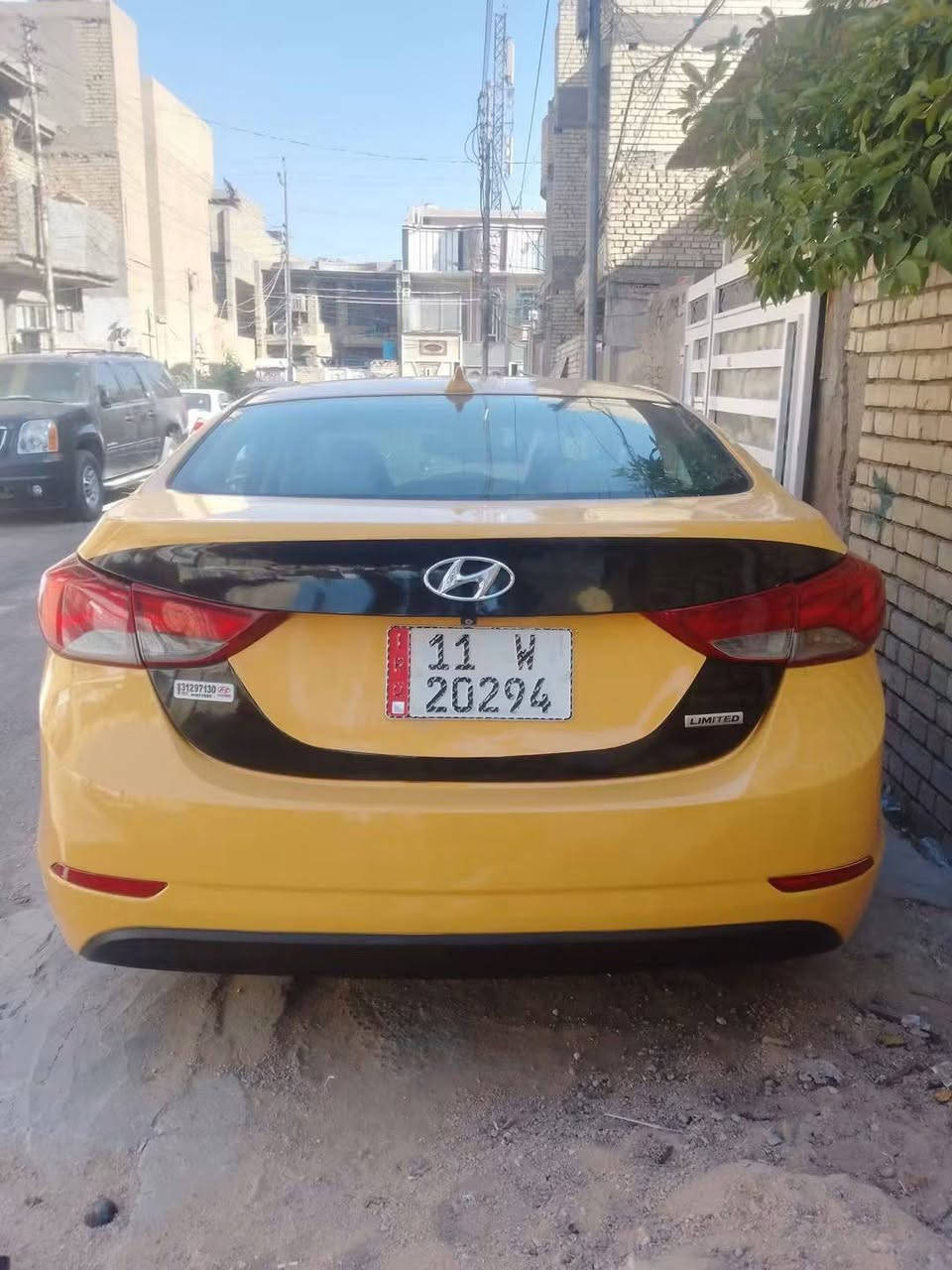 سلام عليكم
النترا 2014 لمتد فول مواصفات 
رقم بغداد الدولي بأسمي 
محرك 1800 دوش 
كير at
تبريد شغال 
منظومة بانزين +باتري جديد 
تخم تاير جديد 
مواصفات 
بصمه فتحه 
تحكم ستيرن 
اشاير بالمري 
كشن جلد +كهرباء 
السعر 98وبيها مجال   مكاني بغداد الشعله 
رقمي ***********
