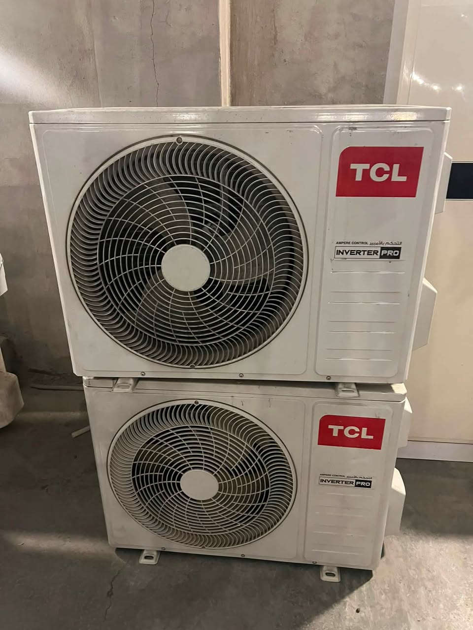 السلام عليكم 
للبيع سبالت 
نوع TCL
حجم طن و نص 
انفيرتر تحكم امبير 
6 مراحل 
انتاج 2025
***********
