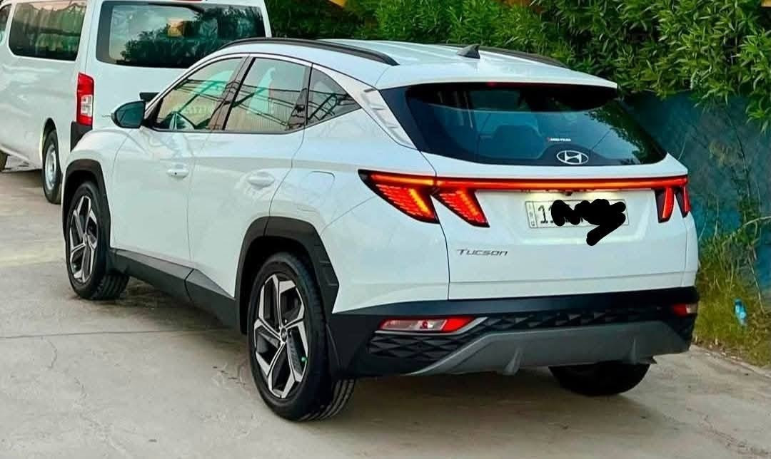 🚘 هيونداي توسان خليجي 2022 السعر 195 ورقه
📍 ماشية 76 ألف كم
⛽ بنزين محسن + دهن أصلي
🛡️ السيارة كفالة عامه 
• بصمة تشغيل وأبواب  
• ترحيب ومرايا شفط  
• شاشة كبيرة دواخل جلد
• تشغيل عن بُعد  
• شحن وايرلس  
• تبريد مقعدين  
• كشنات كهرباء  
• ويل 19 رياضي
• حساسات أمامية وخلفية  
• سايد بريك كهربائي + أوتو هولد  
• 3 وضعيات قيادة  
• بردات أبواب وصندوق  
• Apple CarPlay + Android Auto  
السيارة كاملة وما ناقصها أي شي وجاهزة للفحص
*********** مكاني محافظة ديوانيه المركز
