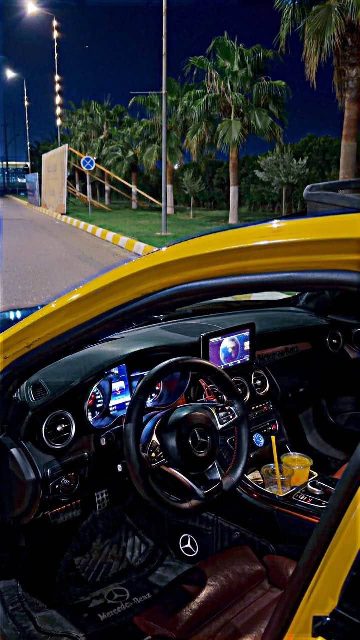 للبيع

مارسيدس c300 2016  اربيل AMG كت كامل

فول 1/1 

فتحه بانوراما

شاشه جبيره 

سياره كلش كلش جديده وبدون نقص 

سياره حادث مابيها مغيرين لونه اصفر

سعر145 وبيها مجال

رقم الهاتف *********** كركوك, العراق
