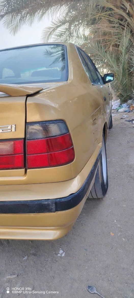 لأهل الذوق ومحبي الـBMW الكلاسيك ❤️‍🔥
BMW 525 موديل 1991، لون ذهبي مميز جدًا، سيارة بيها هيبة الكلاسيك وشكلها ملفت من أول نظرة 😎

🔸 525 – 6 سلندر

🔸 مكينة مسكّرة

🔸 داخلية جلد

🔸 شكل كلاسيك مميز

🔸 السيارة موجودة وجاهزة للفحص والمعاينة

📍 الموقع: كربلاء

💰 السعر: __________70

📞 للتواصل: ***********__________

الفحص للجادين، والسيارة على الطبيعة أحلى وأوضح.

🔥 اللي يعرف بالـBMW الكلاسيك يعرف قيمتها
