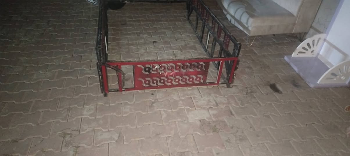 سلام عليكم جناج ستوت للبيع مكان حي نصر سعره ٣٥. بي مجال. ***********
