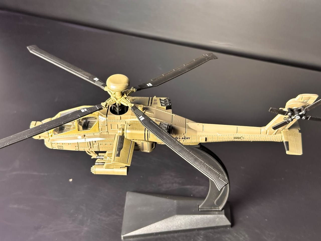 مجسم الطائرة الهجومية AH-64 Apache 🚁
حديد بالكامل 🔩
تفاصيل دقيقة وواقعية جداً
مناسب لهواة المجسمات والديكورات العسكرية.

💰 السعر: 29,000 دينار
🚚 التوصيل متوفر لجميع المحافظات

للطلب راسل الصفحة أو على الواتساب.
***********
