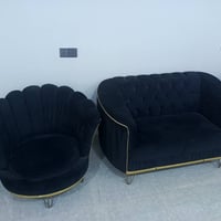 سلام وعليكم تخم 4قنفات لبيع سعره350 بس اكو هاي القنفه الي ب صور نازله ...