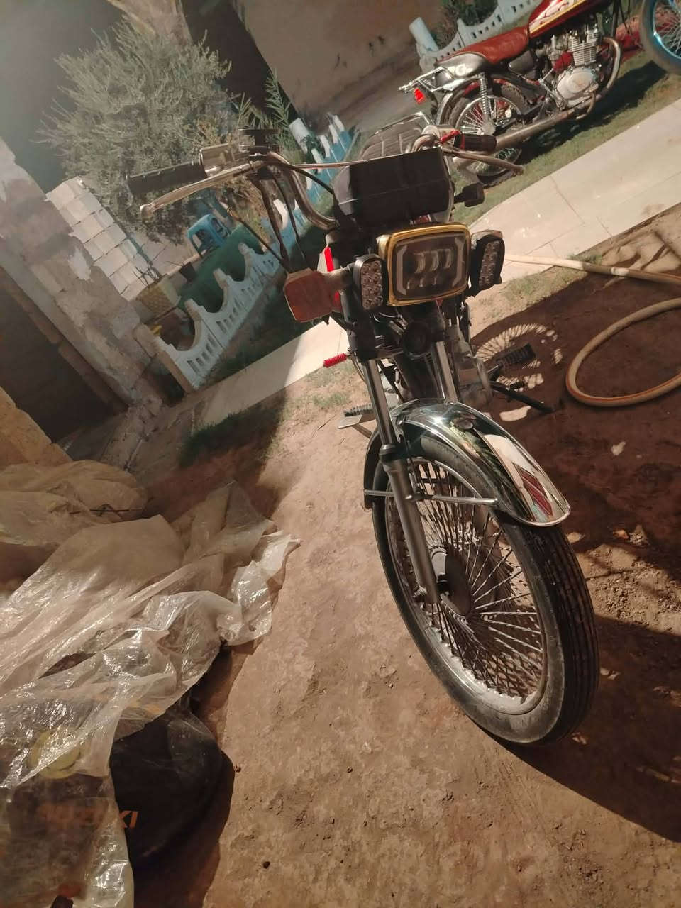 السلام عليكم تايكر للبيع موديل ٢٠
السعر خاص ***********
