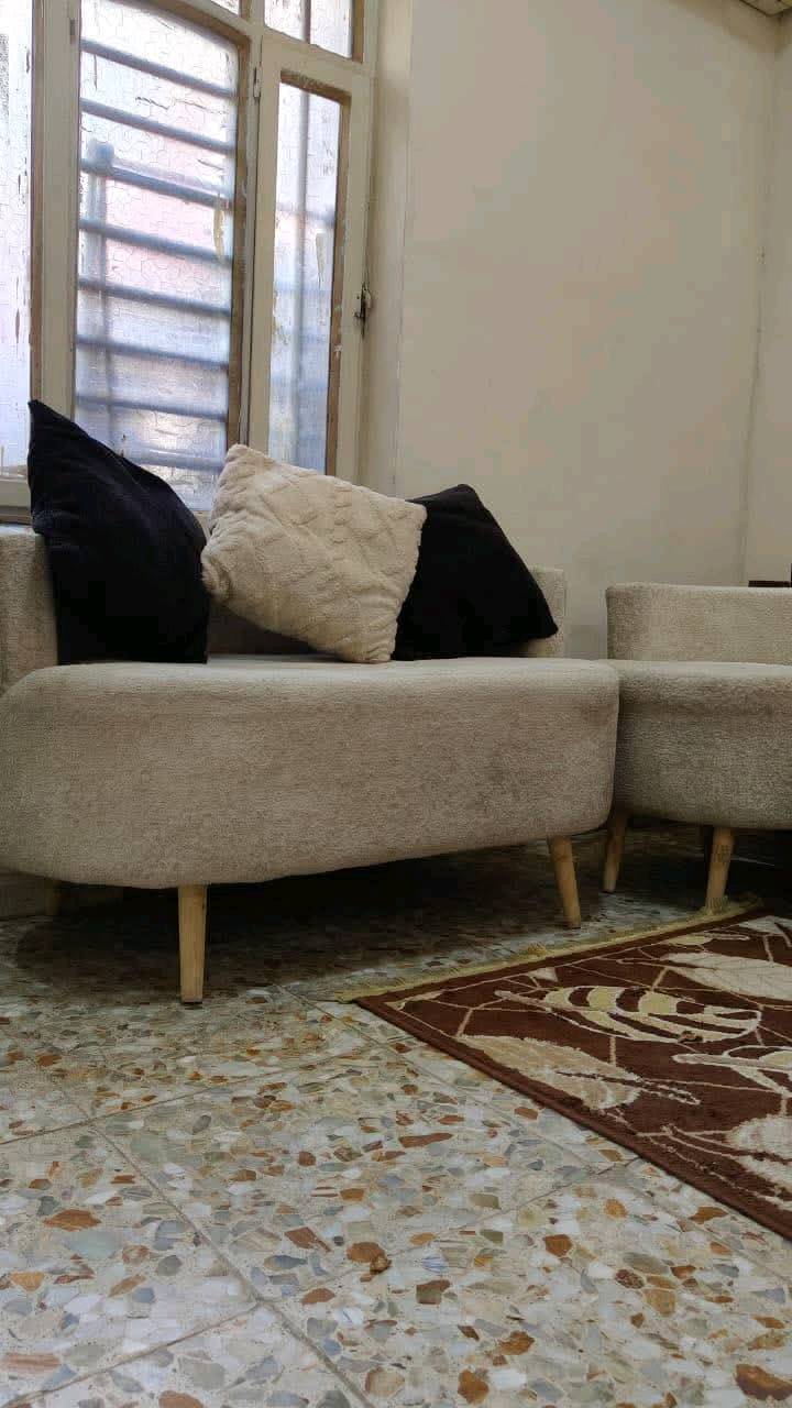 تخم غرفه نوم نضيف كلش ويا كوشات هم للبيع ١٧٥ مع توصيل للباب