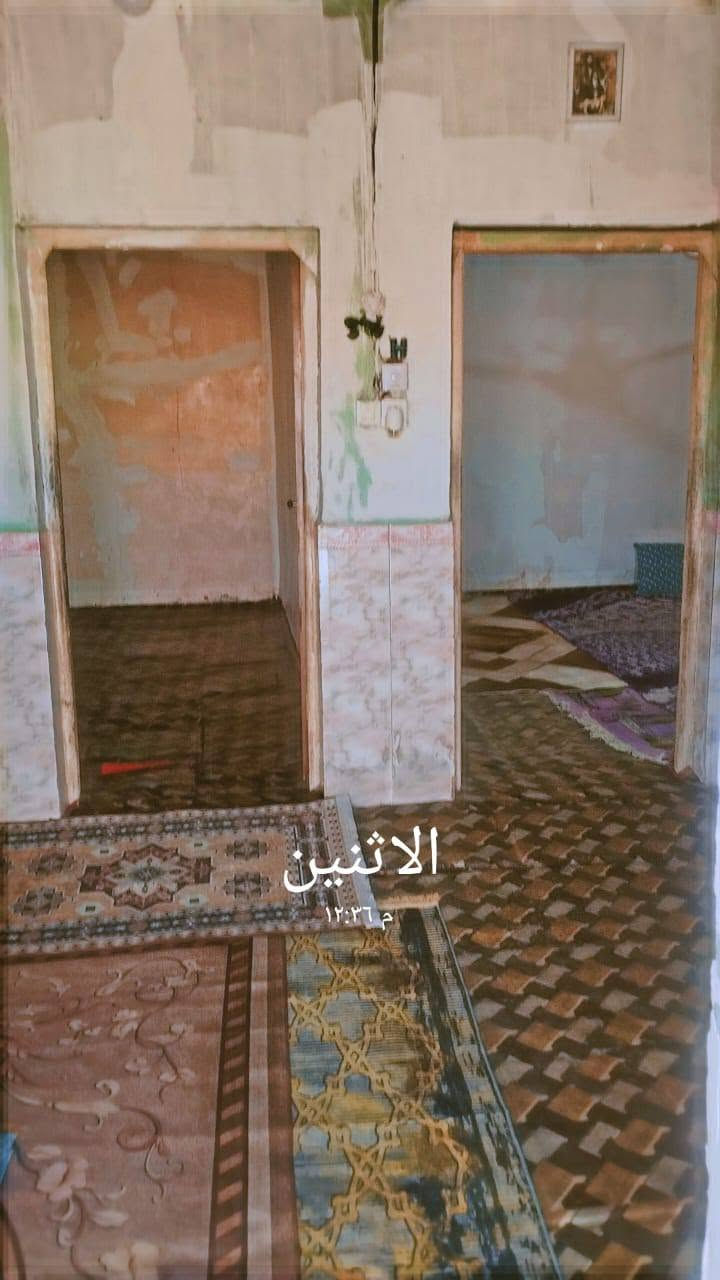 السلام عليكم بيت 200متر زراعي قرار محكمه غرفتين وهول ومطبخ وصحيات السكك الجربوعيه السعر 22وبي مجال بيع مستعجل للاستفسار أتصل عالرقم ***********

