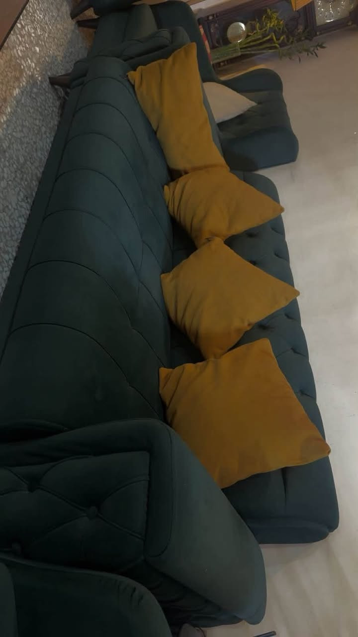 للبيع قنفات بحالة جيدة جدًا 🛋️✨
نظيفة ومحافظة عليها، مناسبة للبيت أو الصالون.
البيع بسبب [تغيير الأثاث/].
السعر: 750 الف جديد وقابل للتفاوض للجادين.
الموقع: الغزالية 
للاستفسار مراسلة خاص 📩
***********
