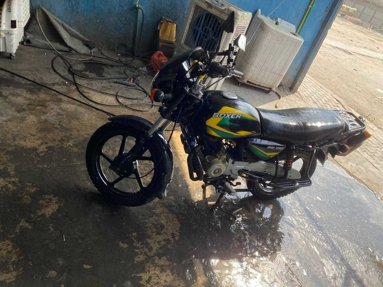 سلام عليكم  بوكسر موديل ٢٠٢٠نضافه مثل ما موضح بل صورة معروضه ٨٥٠بيهه مجال لل شرايه مكاني محموديه رقمي ***********
