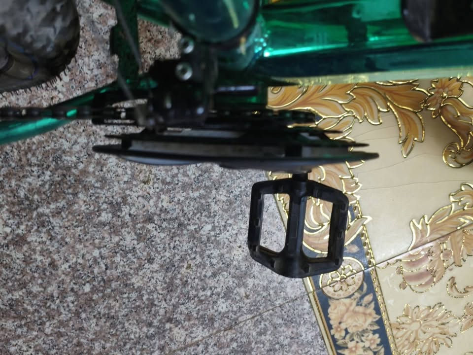 سلام عليكم 
بايسكل جبلي c700
سعرة 155بي مجال
مكانه ميسان القادسية شارع الفورتات

***********
