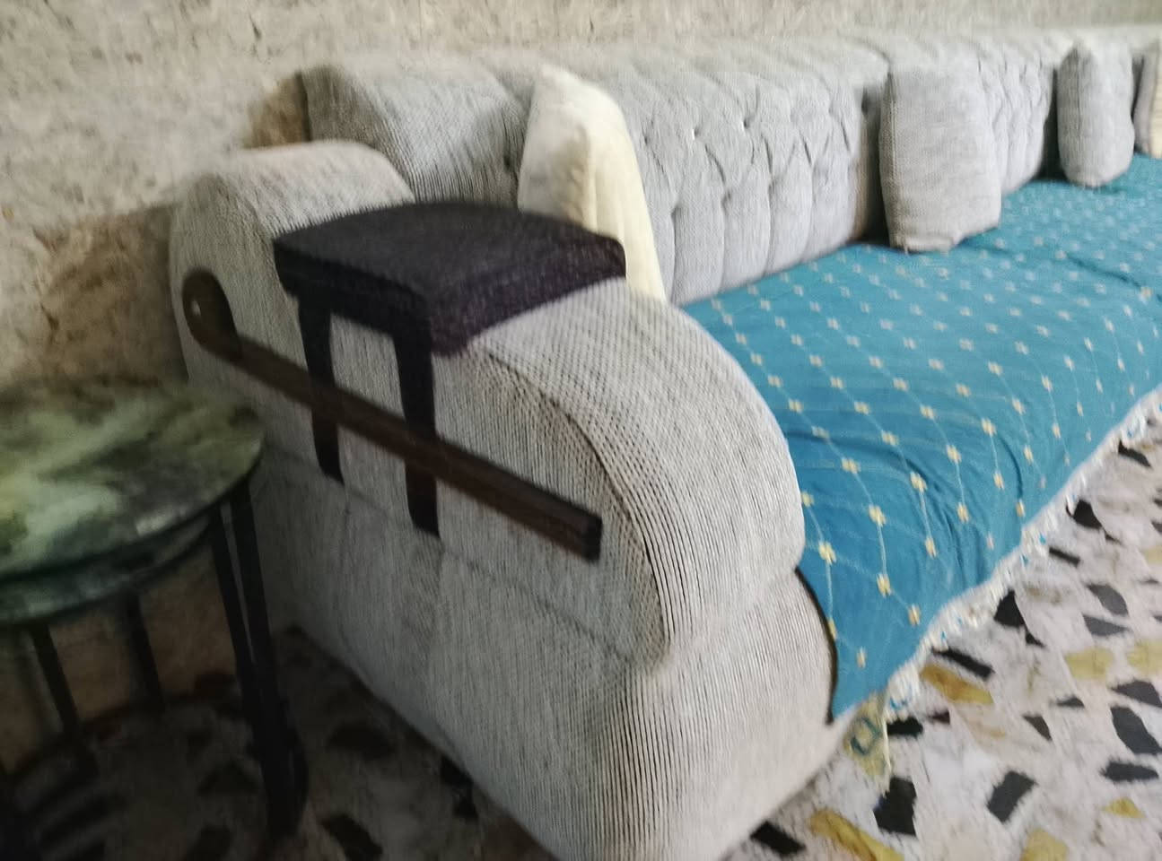 ديوان باندا • ١٣مقعد • نضيف جدا