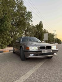 730i V8 • ١٩٩٦ • رقم بغداد