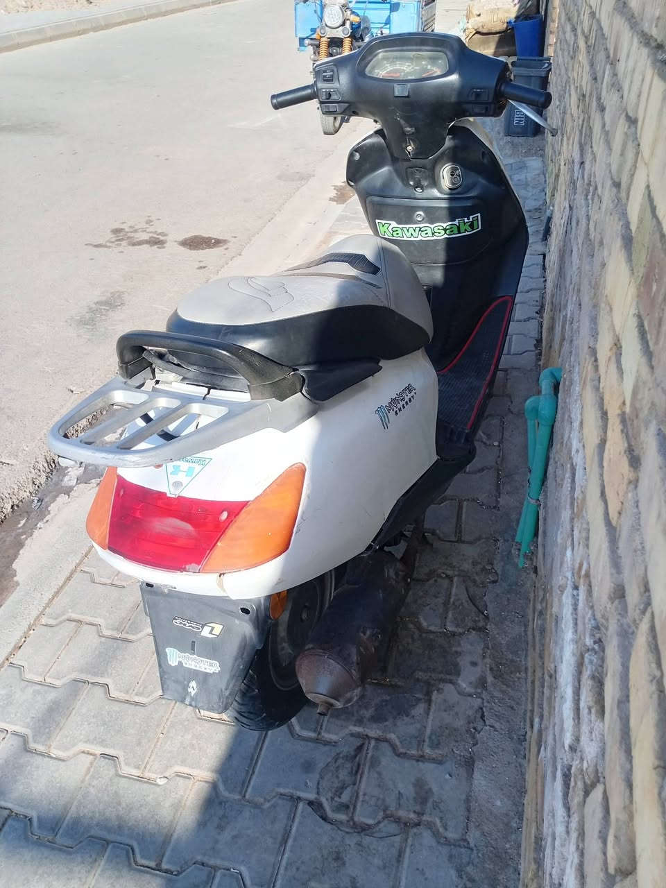 دراجه سبيسي للبيع ماليزي ستوها مجفته زوج ترايرات جدد كهربائيات شغله عوزها باتري باتريها بي ضعف سعر 300قفل مكاني كوت فلاحيه ***********
