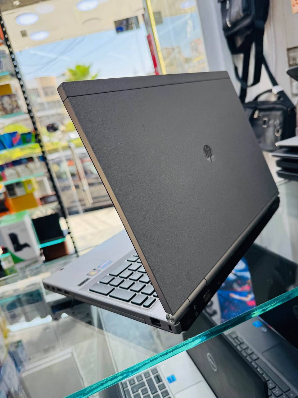 HP ELITEBOOK 8570

CORE i5 ✅
RAM 8 GB ✅
HARD DRIVE 500 GB✅

DISPLAY 15.6 شاشه كبيرة بحجم 
يحتوي اللابتوب على اكثر من ١٠ العاب قوية منها لعبة GTA V 5
بطارية تدوم اكثر من ساعتين 🔋 

مع الشاحنه الاصلية ✅

فقط بسعر ١٣٥ الف دينار 

موصل الزهور 
*********** موصل, نينوى
