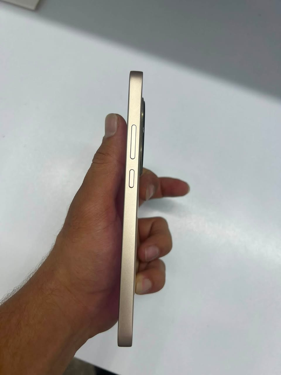 هونر X9D احدث موديلَ بلهونر بدون ملحقات فقط كيبل تجاري ويا👇🏻👇🏻👇🏻
الجهاز بل وكالة فقط بي عدسة الكامرة الخلفية نكسرت وبدلت العدسة جهاز بنضافت الوكالة ستخدام مال بيتَ عشوائي12 ذاكرة 256 
الجهاز بـ385 💵
وبي مجال حك الجيةَ 
عنواني كربلاء
متواجد قليل عل فيس
***********
