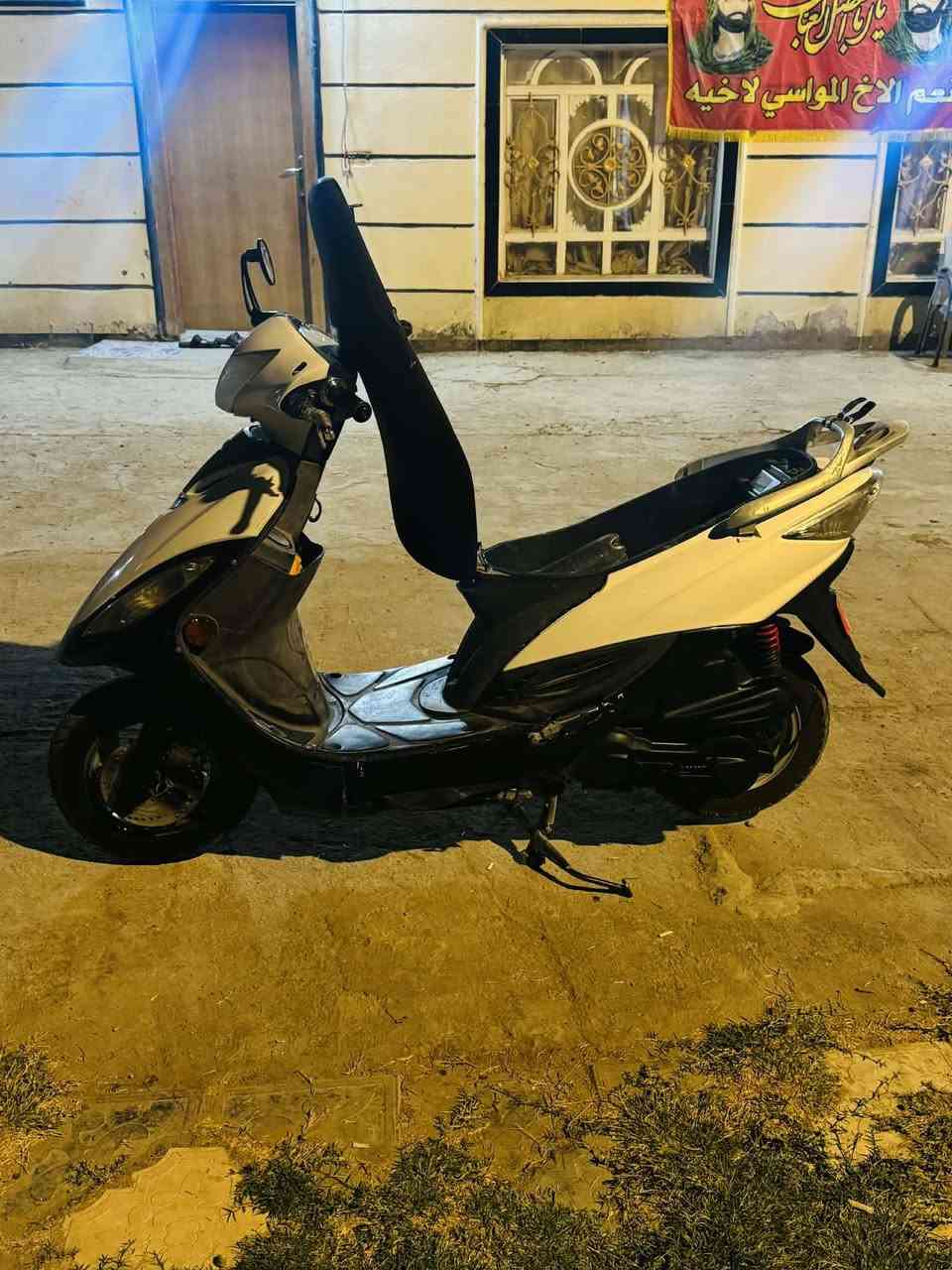 سلام عليكم شباب عندي دراجه كامبو حلوه شغاله كهربائياته الدراجه فقط بس قايمه بس مالاتشه اراوس عادي اريد فرق سعر 500 ***********
