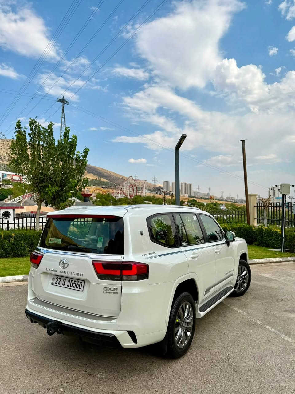 Land Cruiser 2024. V6 GXR. LIMITED TSS.  🔥(SAS)

تويوتا  لاندكروزر ساز 2024
* ⁠الفئة:.LIMITED / GXR ام ضمان
* العداد ( 67 الف كم )
* ⁠ضمان تويوتا العراق ساز شاشات تطبيق
* رقم أربيل بأسمي
* محرك 6 سلند ()
* عدتها مال الشركه بالكامل موجوده 
على وضعهن مع 2 بصمة
* بصمة تشغيل عن بعد
* بصمات ابواب 
* اناره خارجيه ترحيبيه مع انارة ارضيه شعار لاندكروزر بلاك
* ⁠شاشة دجتل 
* كامرات (360 درجة)
* فتحة سقف (سلايت)
*كشنات جلد بيجي
* كراسي كهرباء
* ⁠تبريد كشنات
* ثلاجة وسطية
* جنطة كهرباء 
* ⁠شاحن وايرليس
* ⁠حساس امامي خلفي 
* ⁠مري طي كهرباء 
* وباقي مواصفات  
*
سعر:(679$)💣💣💣 بيها مجال

مكان السيارة 
 سليماني /
رقم صاحب السيارة :***********
