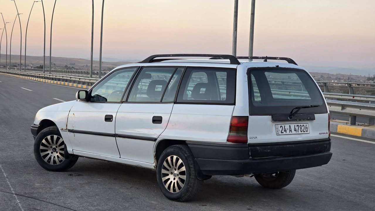 ​🚗 للبيع
🔹 نوع السيارة: أوبل أسترا (ستيشن)
🔹 الموديل: 1995
🔹 حجم المحرك: 1.6
🔹 رقم اللوحة: دهوك (بأسمي، تحويل مباشر بدون أي مشاكل)
🔹 الحالة الفنية: محرك وكير شرط الفحص، الكهربائيات فول وشغالة بالكامل.
🔹 البدني: خالية من الصبغ والضرر تماماً (بدون صبغ أو حوادث).
​💰 السعر: 55 (وبيها مجال للجادين).
📞 رقم الهاتف:***********
​📍 ملاحظة: السيارة نظيفة ومحافظ عليها
