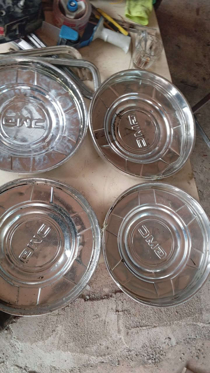 قطع غيار • سيارات • بدون تفاصيل