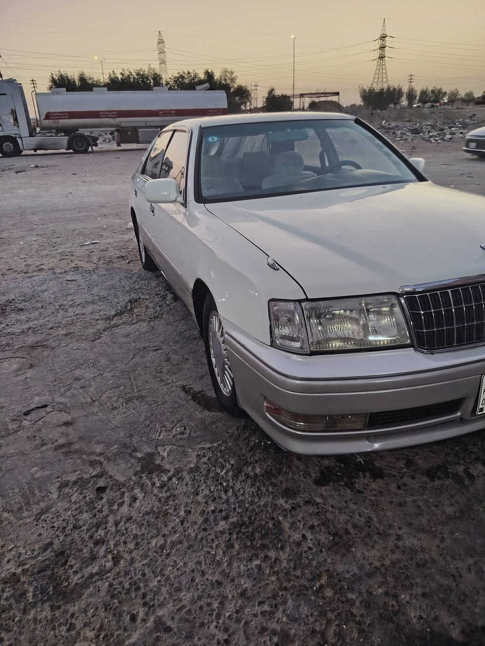 راس ثور انبار 97 انكليزي كفاله كص ونقل جثه ورسميات مكينه وكير جدد غرفه عسليه تخم تاير السعر 90 وبيها مجال الاستفسار اتصل على الرقم ***********

