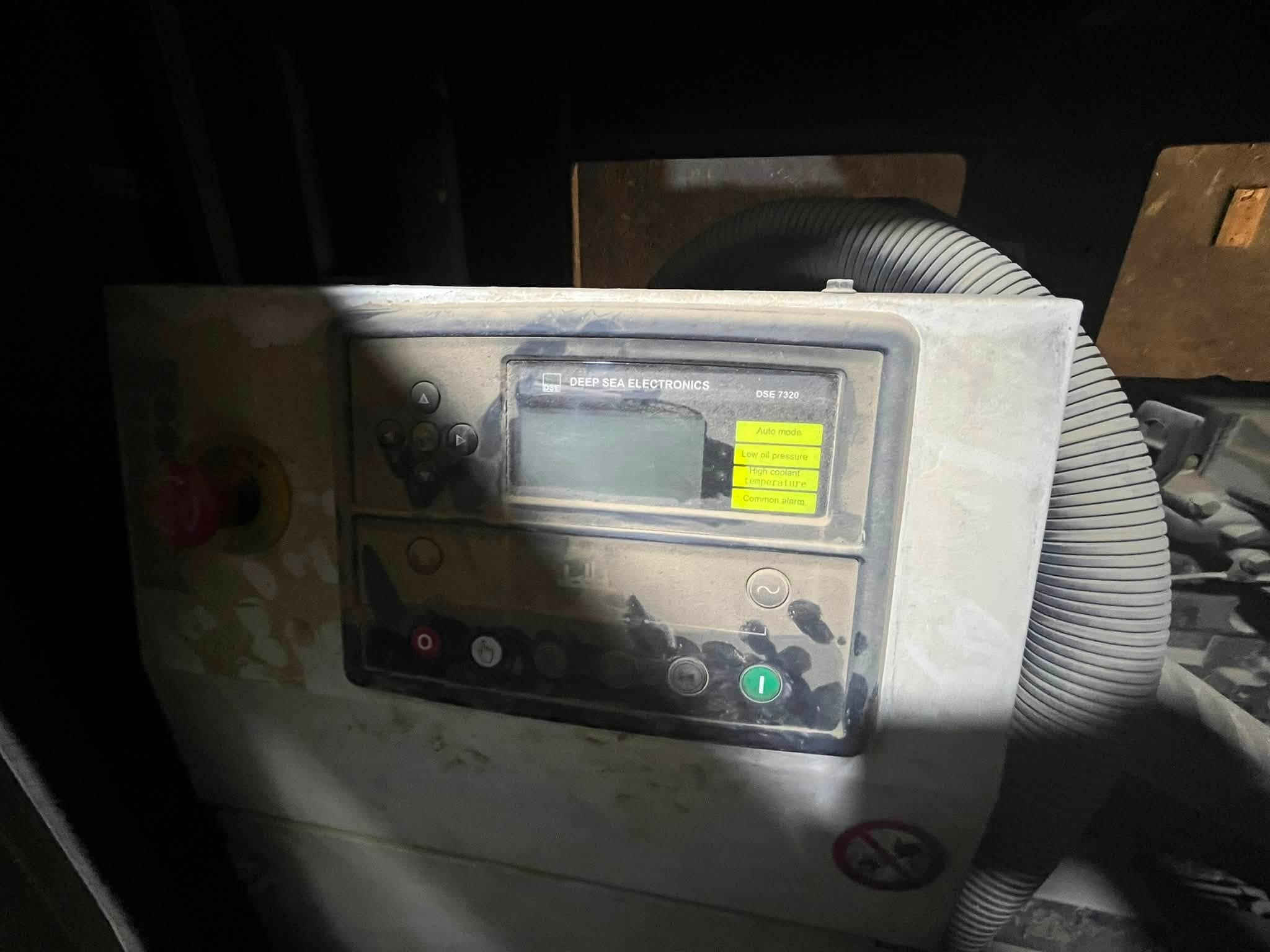 السلام عليكم
مولده بيركنز للبيع محرك     1006TG2A رأس التوليد انكليزي المولد 150 kva كاتم المولد بوضع الزيرو غير مستعمله  ماشيه 1000 ساعه فقط والتشغيل فقط للدوران تبديل الزيت انكليزي مبدلت فلاتر الزيت وفلاتر الكاز والشوته 
العنوان النجف الاشرف للتواصل والاستفسار ***********
