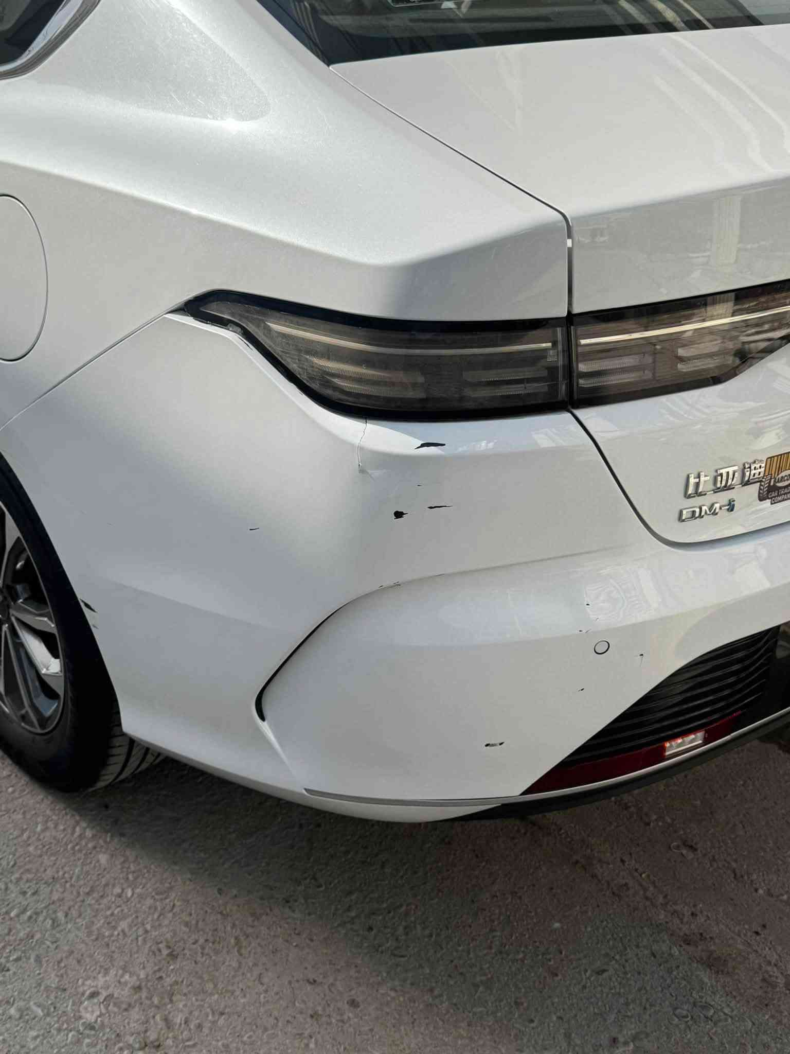 � للبيع BYD Destroyer موديل 2025

✨ موديل 2025
⚡ هايبرد (كهرباء + بنزين)
📍 السيارة نظيفة ومحافظة عليها
🔑 استخدام شخصي
🛠️ بدون مشاكل، وجاهزة للفحص
📄 أوراقها كاملة
⚓️ العدد كامله منفاخ وبخاخ وكاعيات
بيه فقط ضربه بالدعاميه الخلفية موضحه بالصور

💰 السعر: [20مليون ونص ]
📞 للاستفسار والتواصل: [***********]
