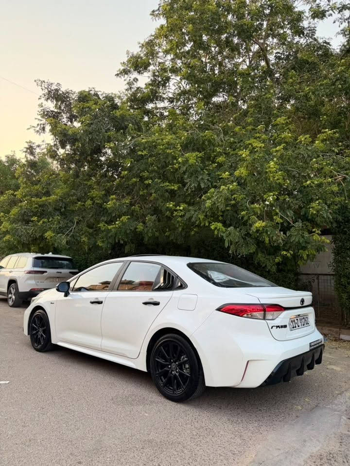 2025 corolla hybrid
٢٠٢٥ كورولا هايبرد 
رقم بغداد 
شكل ال S الامريكي بلاك ادشن 
السيارة كلها سوادات 
ماشية 20 الف 
كفالة من الصبغ والشخط والرصعات 
فقط pdr بحافة الجاملغ الخلفي وممبين 
فول مواصفات 
فتحة سقف سلايد 
داخل جلد احمر 
كرسي كهرباء 
شاشة ابل كار بلي واندرويد اوتو 
كامرة خلفية 
اوتو هولد
سايد بريك الكتروني 
تبريد قطعيتن 
ويل كب اسود بلادي 

السعر 164$ ورقة وبيها مجال بسيط 
مكان السيارة بغداد البنوك او حي سومر شارع المدارس 
***********
