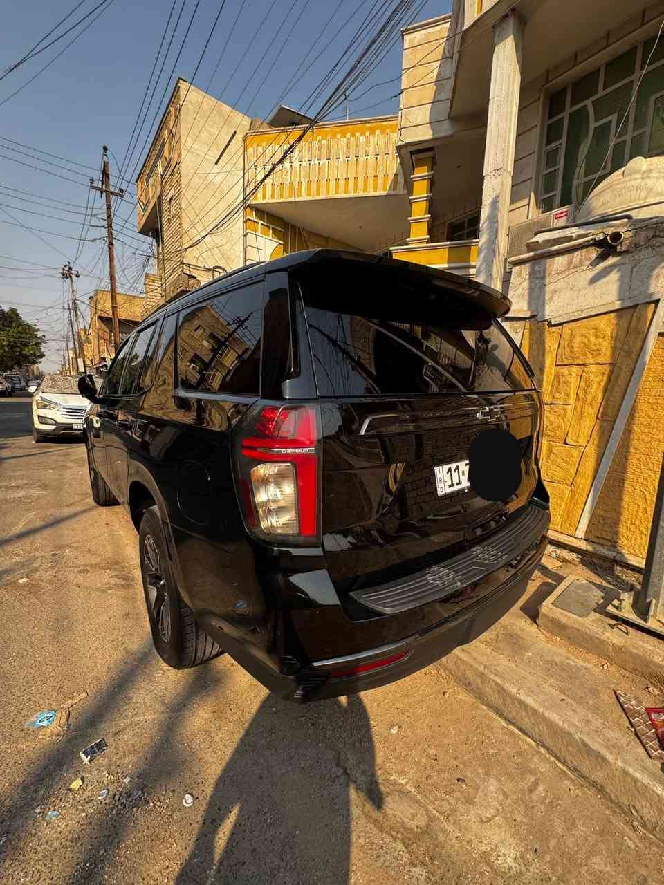 سلام عليكم تاهو 2021 فئة Z71 وارد امريكي
مواصفات 
دفع رباعي 
مكينة 5300
7 كشن منفصل جلد
تحكمات 
دواسات كهرباء 
رادار 
وبعد هواي مواصفات
رقم بغداد ماشية 83 الف دخول جديد صارلها 10 اشهر تقريباً
حادث باب خلف السائق مبدل ونص الجاملغ الخلفي وبيها كلير من امريكا
سعر $355 بيها مجال بسيط 

للتواصل واتساب ***********
