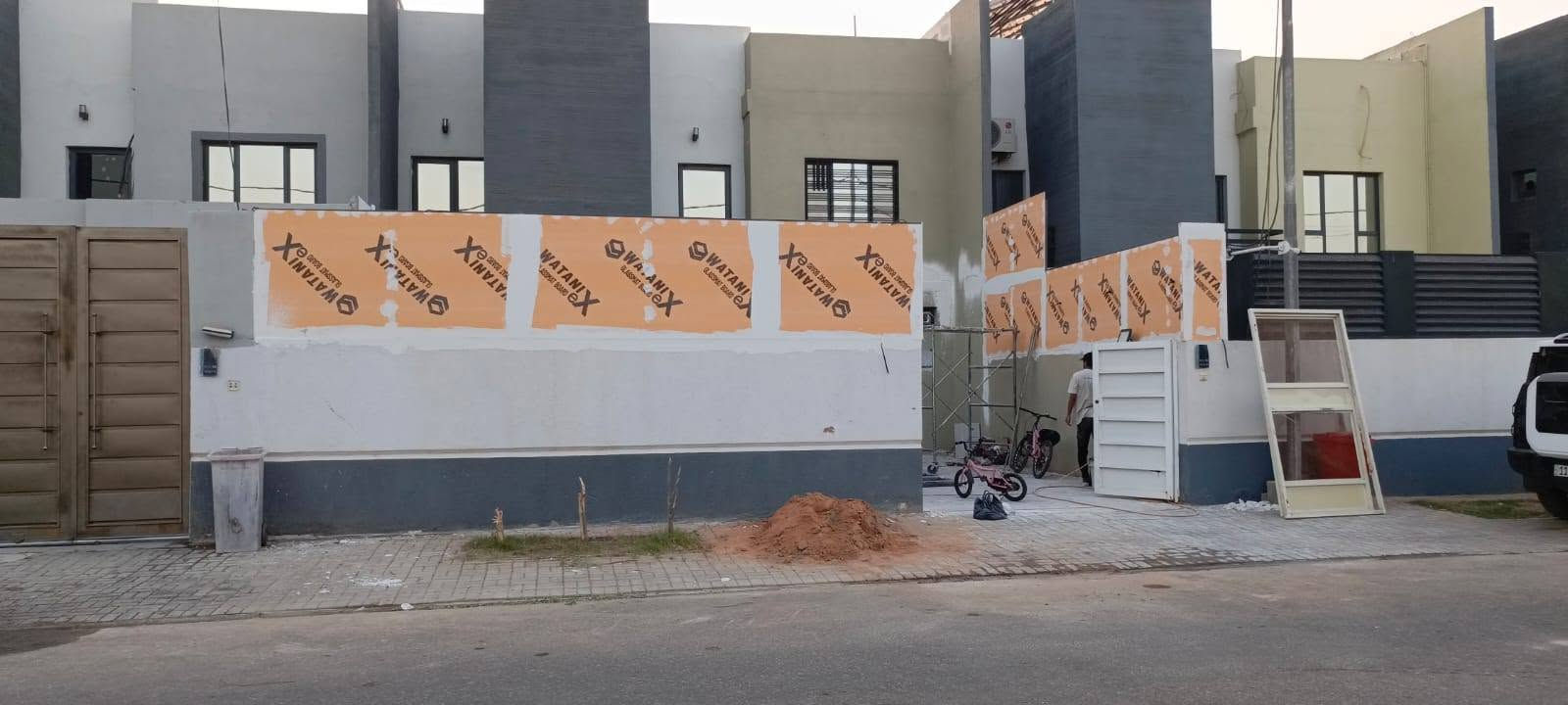 السلام عليكم
تم انجاز عمل في مجمع سفير الحسين في الكوفه جبس سعودي وحديد 0.5وكهراباء وصبغ نعمل كافة الديزاينات ونعمل البوردكس مكان النجف الاشرف لتواصل على واتساب ***********
***********
