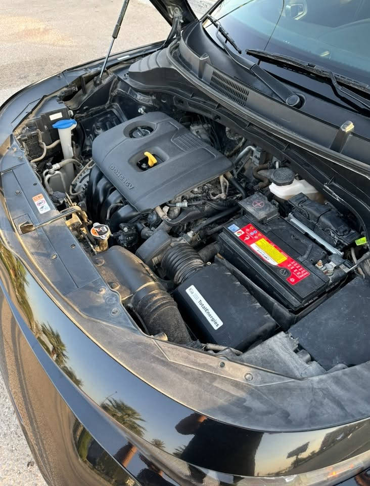 🚗 كيا صول موديل 2023 رقم كربلاء باسمي تحويل ثاني يوم 

🔧 المواصفات الفنية:

 • المحرك: 4 سلندر سعة 2.0 لتر
 • القوة: حوالي 147 حصان
 • نظام الدفع: أمامي (FWD)
 • الوقود: بنزين
 • صرفية وقود قتصاديه

 • شاشة كبيرة , 
 • بلوتوث
 • كاميرا خلفية
 • مكيف هواء
 • تحكم بالمقود
 • أنظمة أمان (ABS – ثبات إلكتروني – مانع انزلاق)

📊 تفاصيل السيارة:
▪️ الموديل: 2023
▪️ اللون:اسود
▪️ الممشى: 55000
▪️الحادث:بيبان عكس السايق قطعتين فقط 
▪️ الاتصال على الرقم التالي***********
▪️كربلاء
