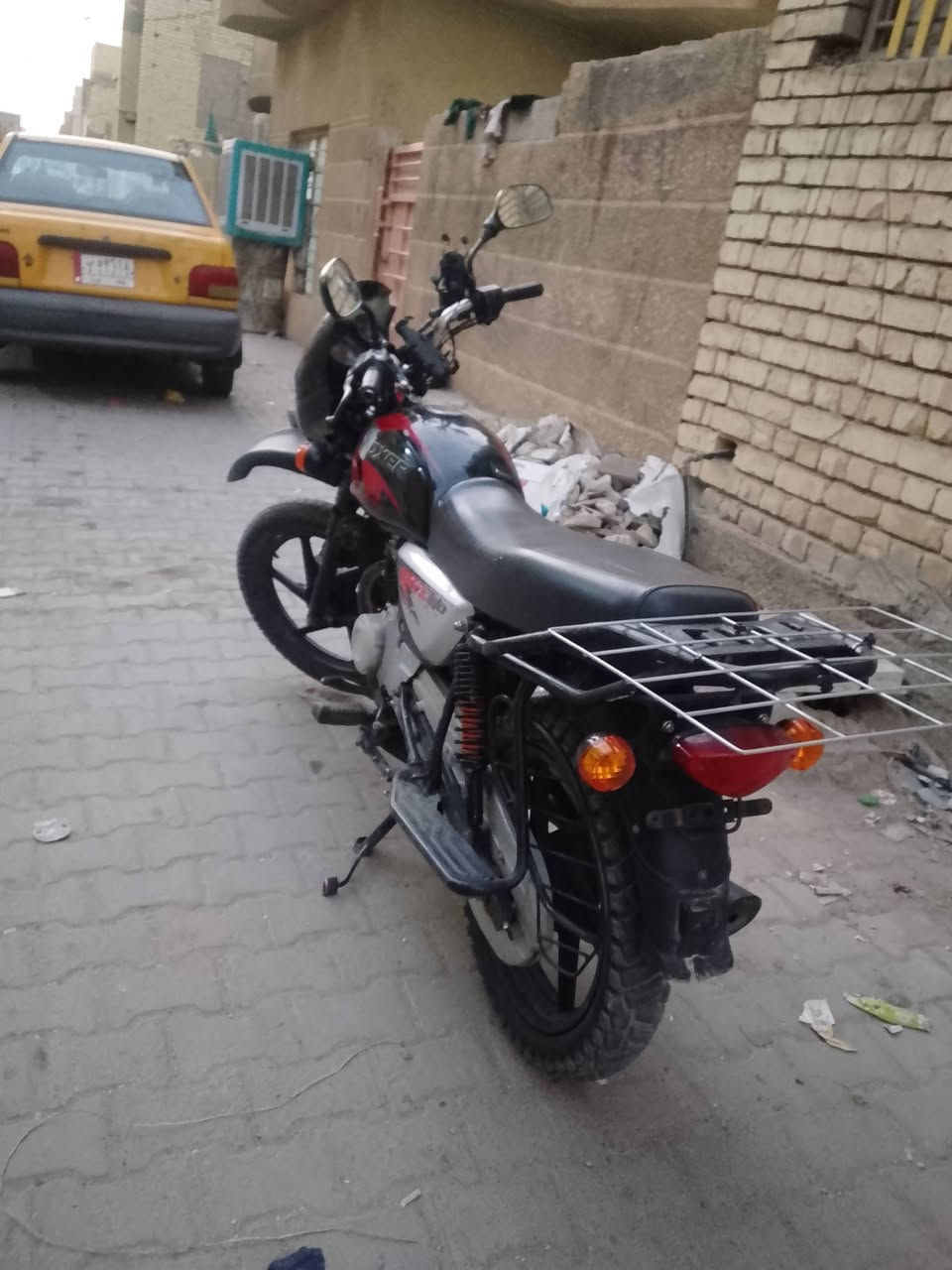 *🏍️ للبيع دراجة بوكسر - Bajaj Boxer*

دراجة بوكسر رقم بغداد نكليزي
السعر مليونين و 300 الف وبيها مجال بسيط

✅ دراجة نظيفة ومكفولة
✅ رقم بغداد وسنوية كاملة
✅ جاهزة لا نقص ولا عطل - اخذ وامشي

مكان الدراجة: بغداد
للاستفسار: ***********

الشراي يتصل واتساب
