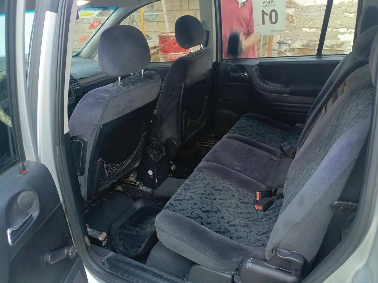 سيارة اوبل زافير موديل ٢٠٠٠  كير عادي ٧ راكب  التبريد فقط ما يشتغل رقم دهوك سنوية لحد ٣٠ مكاني كربلاء سعر 40 لتواصل ***********
