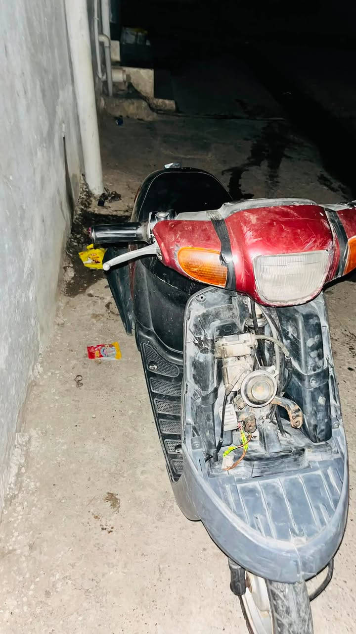 السلام عليكم
ماطور بوتين للبيع شغال كلشي مابي كابريته وصخه لو تعبانه دبل سكريته قفل اكسن حديث
اغراض كامله موجوده بلبيت اشاير بك لايت لايت شغال 
السعر 180وبي مجال 
رقم التلفون ‭***********‬
