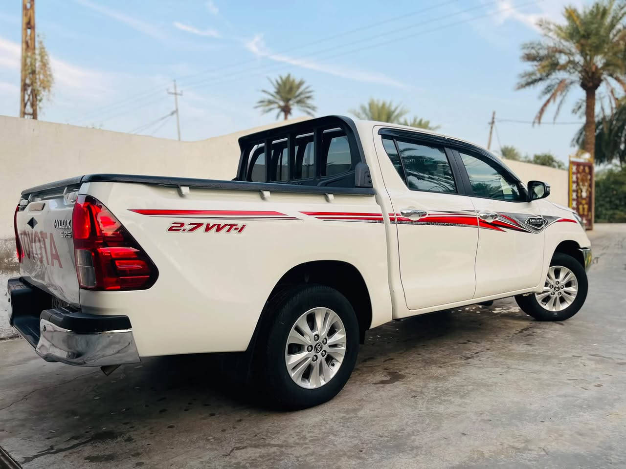 هايلوكس • ٢٠٢٤ • ٦٠٠٠٠ كم