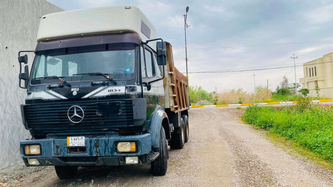 للبيع موديل ٩٣ مكينة ٦ 
مجموعة مان نص
كلها بالشرط 
السعر ١٩٥ وبيها مجال للشراي
***********
