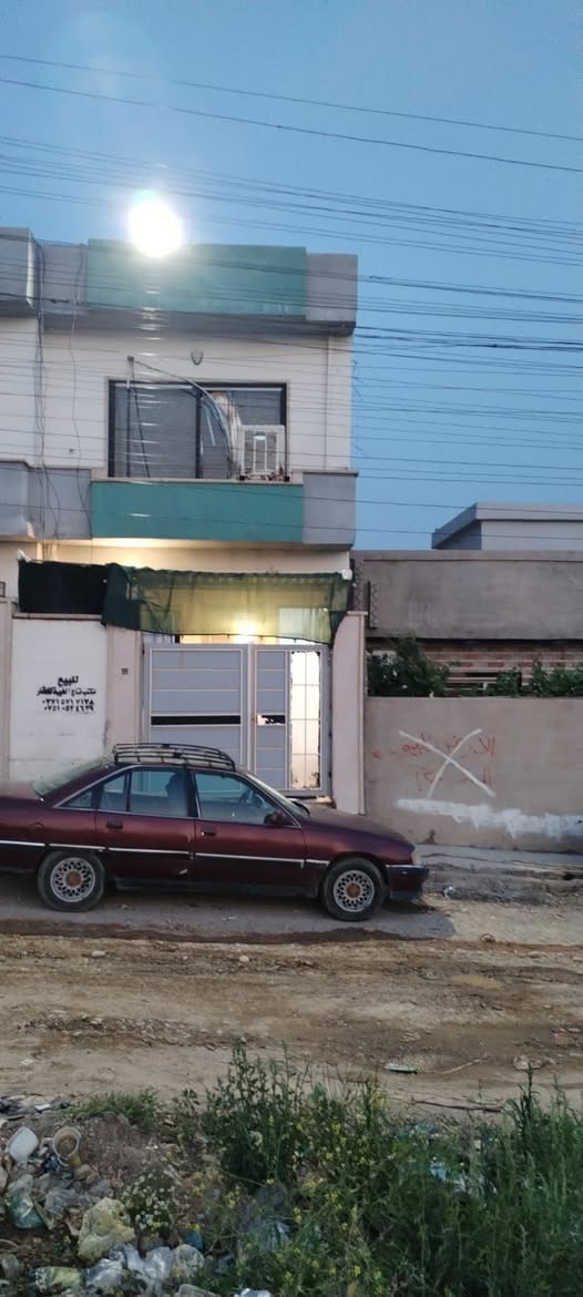 سعر الدار 58 وبي مجال بسيط
دار للبيع قوسيات حي الايمان بالله خلف جمعيه الزراعه

طابق ونص مساحه 100 متر واجه 5 ول عمق 20 
طابق الاول: استقبال هول مطبخ غرفه 
طابق الثاني :هول غرفه 
سند زراعي قرار 25 حق التصرف 
للستفسار اكثر 
***********
***********
