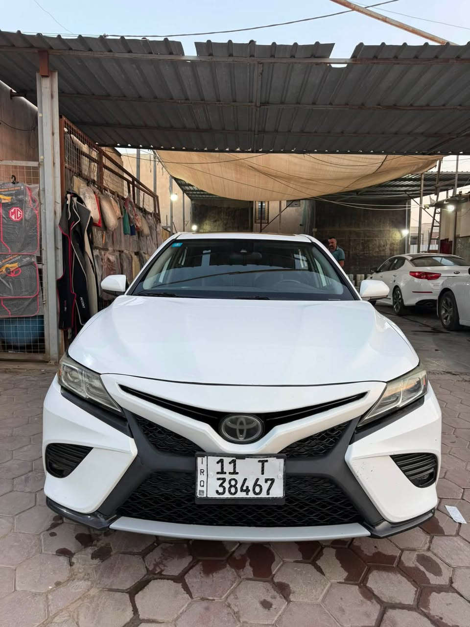 السلام عليكم
تويوتا كامري موديل2019 ابيض بانزين
فئة se
المواصفات 
تنته بالسقف
رادار امامي
كشنات كهرباء جلد
كامره خلفيه
فول تحكمات ستيرن
شفتات خلف المقود
لايتات زينون
مانع انزلاق
تحديد مسار
شاشه بلادي حجم كبير
رقم بغداد 
وباقي مواصفات فئة se المعروفه 
الحادث قبق جنطه بدون ايرباكات
السعر 183 وبيها مجال للشراي 
***********
