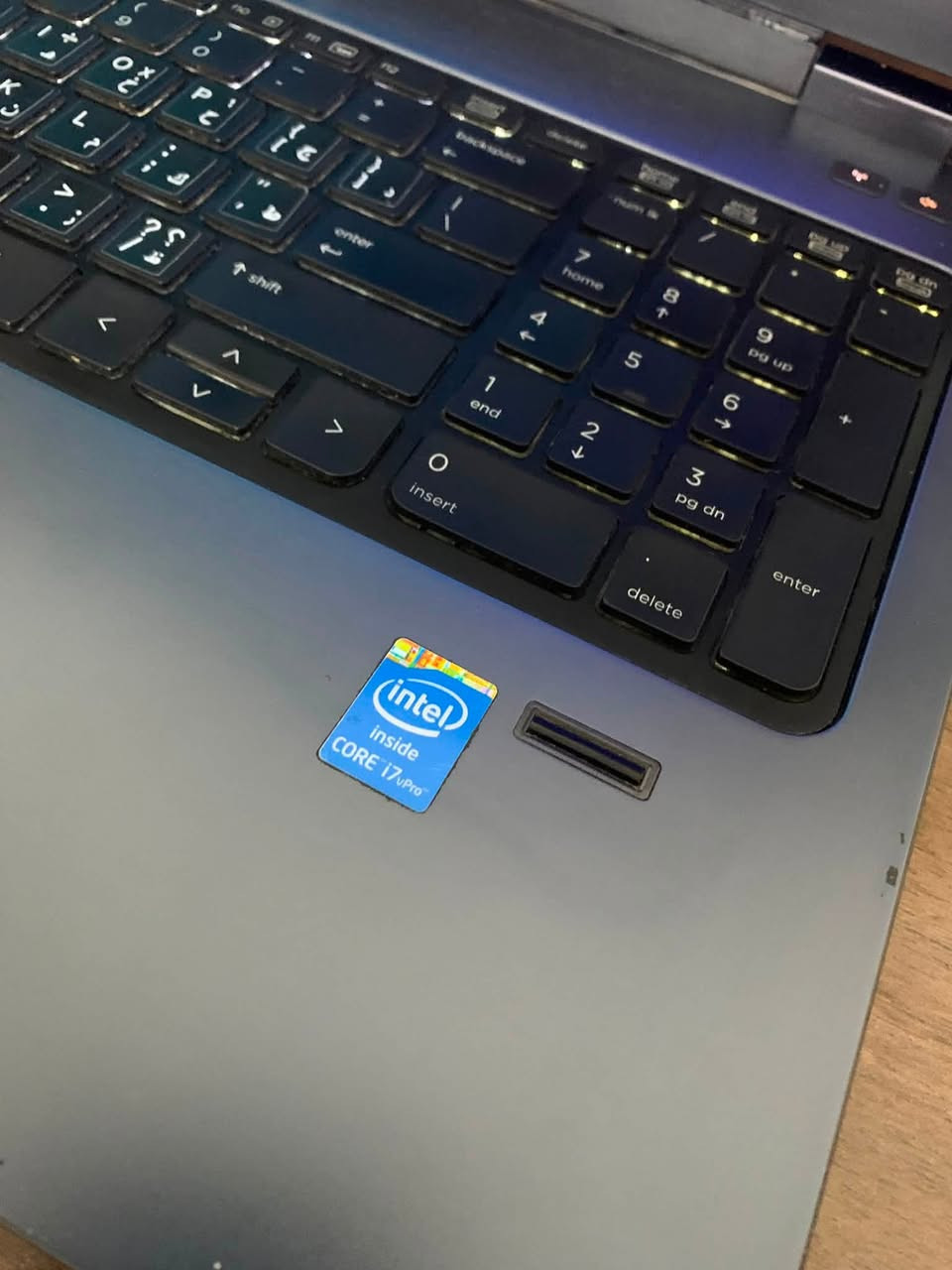 انسب HP Zbook 15
.
Cori7 / th4800 MQ
رام8 قابل للتطوير
هارد 1T hdd قابل للتطوير وضافة m.2
.
كارت شاشه خارجي k1100M سعة 2
وداخلي انتل كرافيكس 4600 سعة4
.
كيبورد ضوئي
شاشه فول حجم15.6
بصمة اصبع
ويندوز10 مفعل جاهز
مع ماوس هدية وشاحنته كذلك
 ملاحضه cd ميفتح ونقص رز واحد
بطاريه ساعه ونص 
.
صوت استيريو 
.
السعر135 بي مجال للشراي 
للأستفسار***********
 .
مكاني بغداد الدورة
