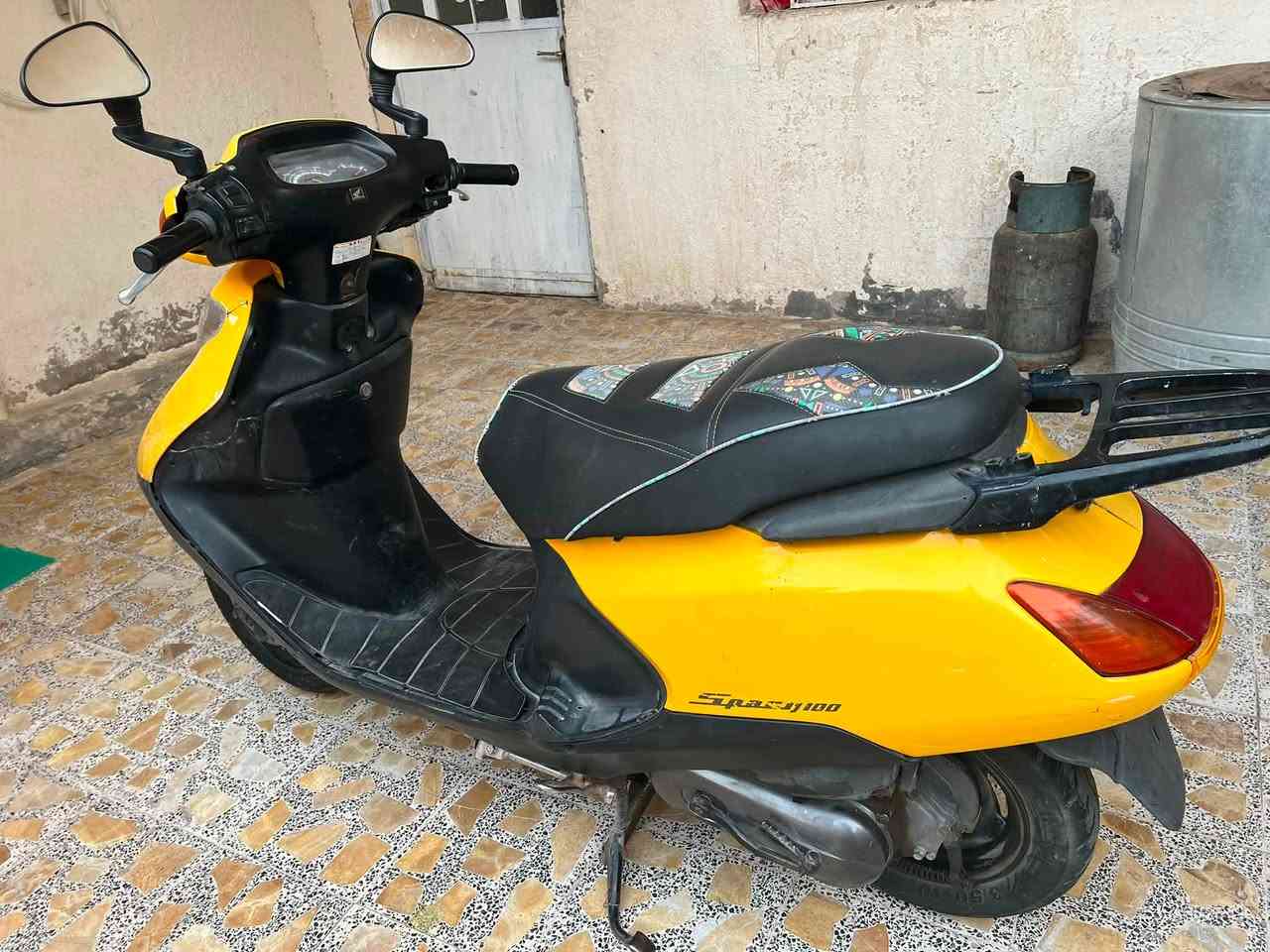 السلام عليكم للبيع دراجة سبيسي ياباني اصلي  جاهزة السعر 450 لاستفسار ***********
