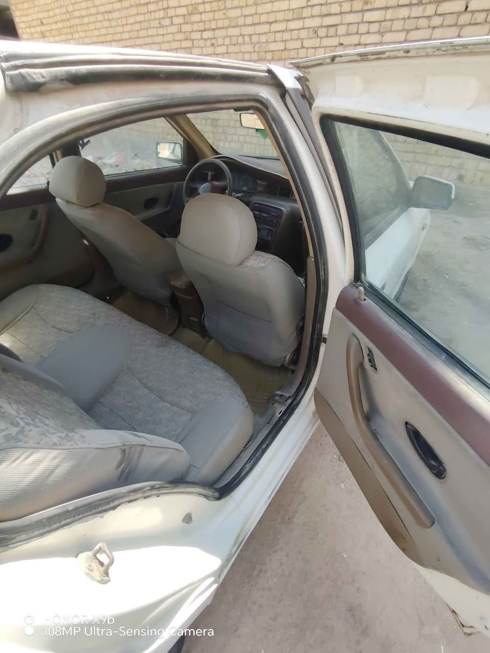 سلام عليكم سمند للبيع موديل ٢٠١١ مكينه ستوها مجفته سياره جاهزه من كلشي تبريد عوزه غاز  السياره مصبوغا وبيها باب وجاملغ ولضربه خارجيه للستفسار ***********
السعر 22
وبيها مجال بسيط النجف, العراق

نص مكتوب في الصور:
- HONOR X9b 108MP Ultra-Sensing Camera
- HONOR X9b
- 108MP Ultra-Sensing Camera