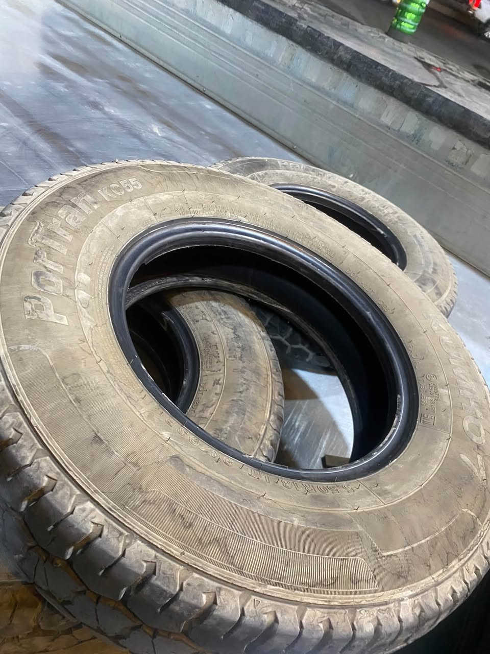 سلام عليكم تخم تاير كيا. فحل 13/550
5 تايرات مكان بغداد 
***********
