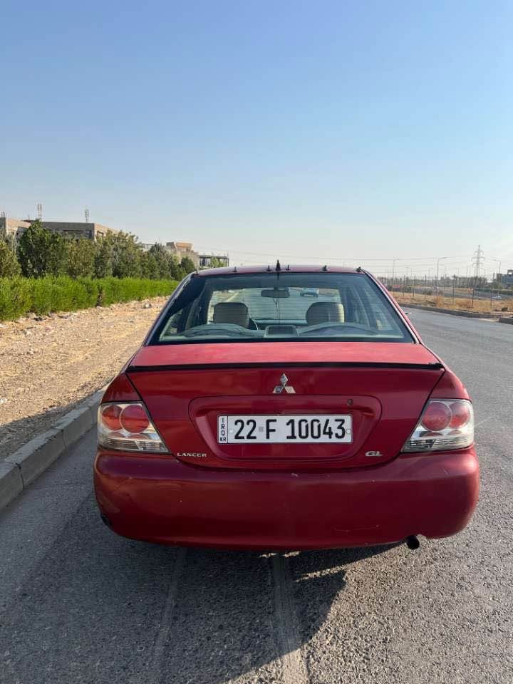 مستەربۆشی لانسەر مۆدێل 2007 سەیارە ناو فۆرمیکایە و مەکینەی گەورە بیلادی و سەیارەکە 3 پارچە و نیوی سبوغە بەس پشت و پێشی کەپسە واتا ژۆرێی هیج نەگرتووە و گێر و مەکینەی بەشەرت و سیستەم غازی ئیتالی بۆ بەستراوە و چوار ویلی سپۆرتی لەبنە سەیارە وەکو مەسرف زۆر بێ مەسرفە هەموو قەلبی بەشەرت و         نرخی 69 وەرەقە و مەجالێکی برایانە و رەقەم تەلەفۆن *********** أربيل, العراق
