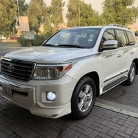 لاندكروز • ٢٠١٣ • ١٣٠٠٠٠ كم
