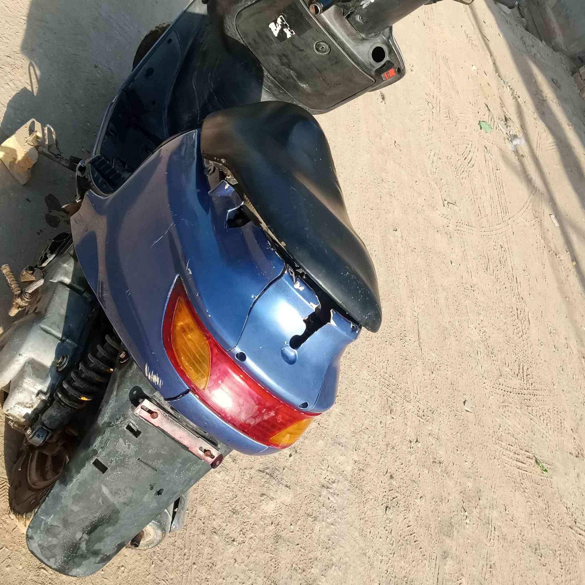 سلام عليكم فراشه لاطشه مكينتها كهربائيات كلها شغاله مسويلها جوزه خارجيه جوزتها ماعت موجوده السعر 150 المكان ديوانيه قضاء المهناويه  للستفسار اتصل علر رقم ***********ملاحضه ما جاوب بل فيس فقط واتساب وخط
