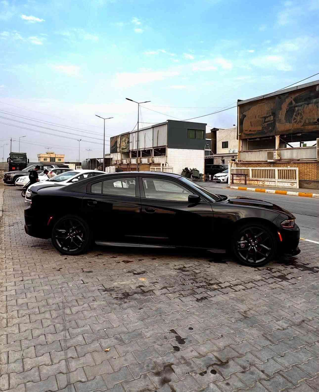 السلام عليكم
جارجر GT 2023  , وارد امريكي

الاصدار الأخير  

العداد.  : 30 الف كيلو. 

المحرك : V6.  3.6L

رقم حره بغداد الجديد 

الحادث / تبديل جاملغ امامي ايسر اصلي شركة نفس اللون 

،  والبنيد تجاري مصبوغ ، ايرباك راجع سستم شركة 

المواصفات :

*رادار امامي و جانبي و حساسات خلفيه

* جناح خلفي اسود

* ويل قياس 20 

* نقطة عمياء

*نضام spoort

* مصابيح أمامية زنون

* كشافات الضباب زنون

* المصابيح الأمامية مع LED

* حساسات خلفية

* شاشه كبيرة 

* المقاعد الأمامية كهربائية

* مقاعد أمامية تبريد وتدفئة

* تشغيل عن بعد

* محدد سرعة

* تلفون بلوتوث

* كاميرا خلفية

* دخول ذكي (بصمة)

السعر / 235 وبيها مجال قليل 

للاستفسار - واتساب  / ***********

مكان السياره واسط / الكوت
