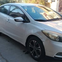 كيا فورتي كوري 2014 رقم بغداد جديد بيه صبغ مكانات بدون دواخل محرك 1600...